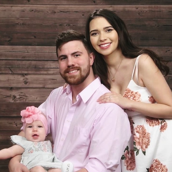 Meet your Posher, Emily - Picture 3 of 4